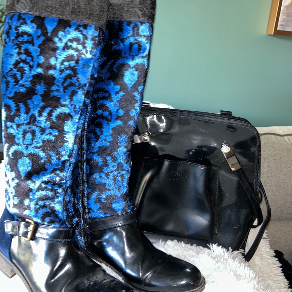 High fashion boots and purse. These are beautiful boots that make a statement!